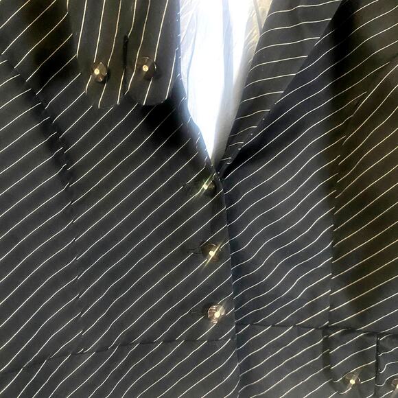 Anthropologie Elevenses Black Cropped Pinstripe Blazer Jacket Sz 8 - Picture 3 of 9